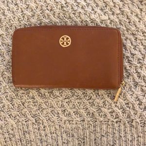 Tory Burch wallet
